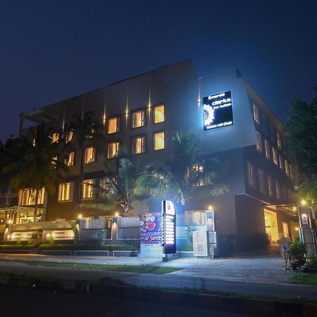 Emerald Clarks Inn Suites مَسّور المظهر الخارجي الصورة