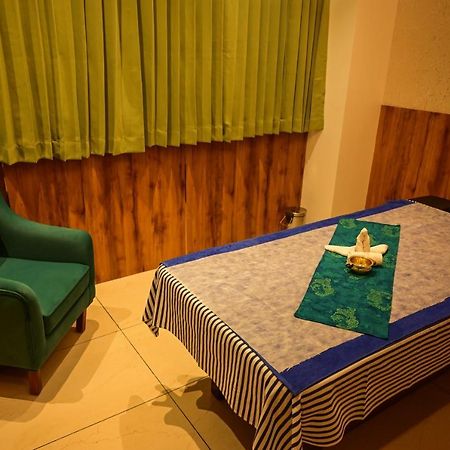 Emerald Clarks Inn Suites مَسّور المظهر الخارجي الصورة