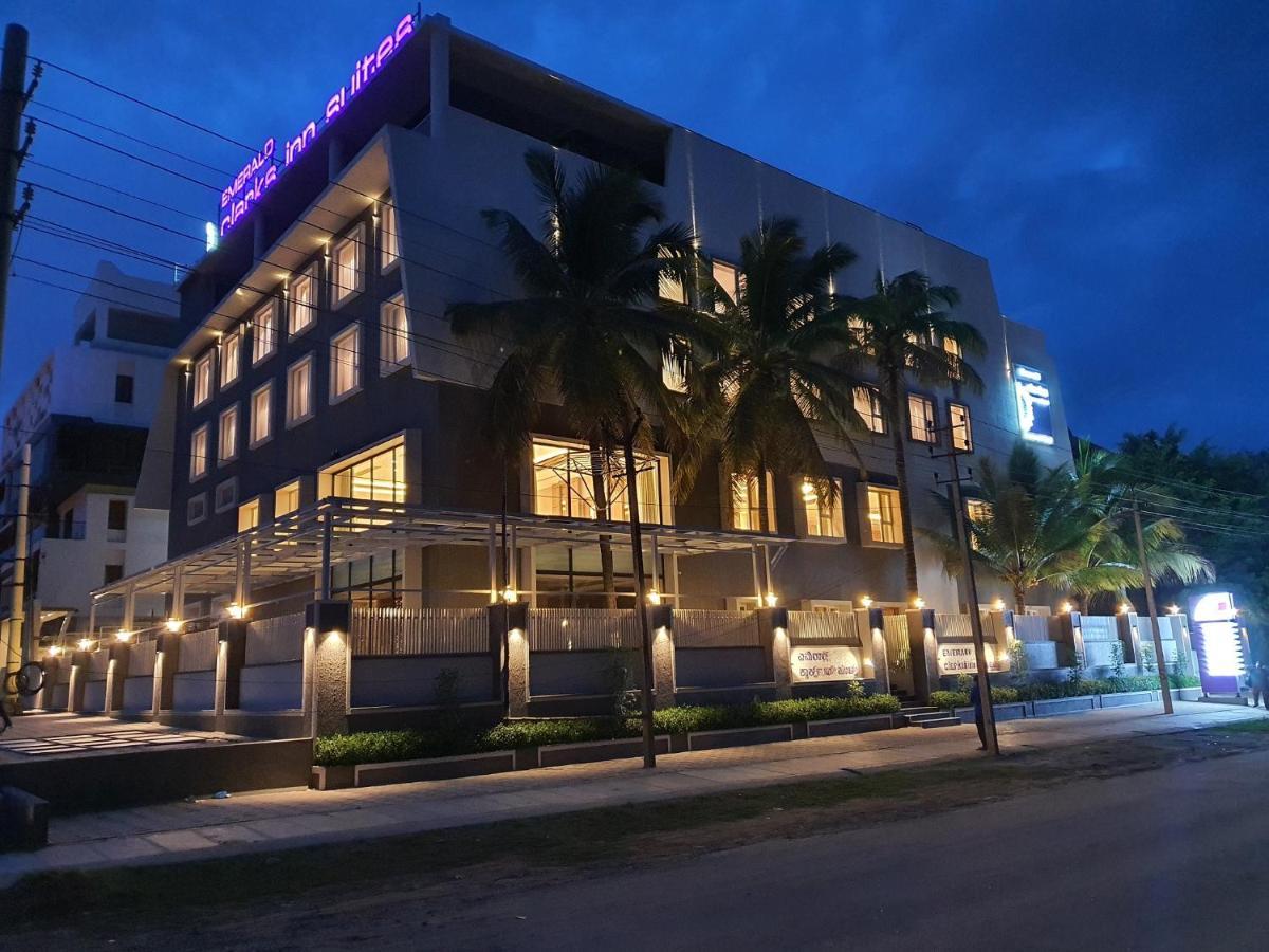 Emerald Clarks Inn Suites مَسّور المظهر الخارجي الصورة