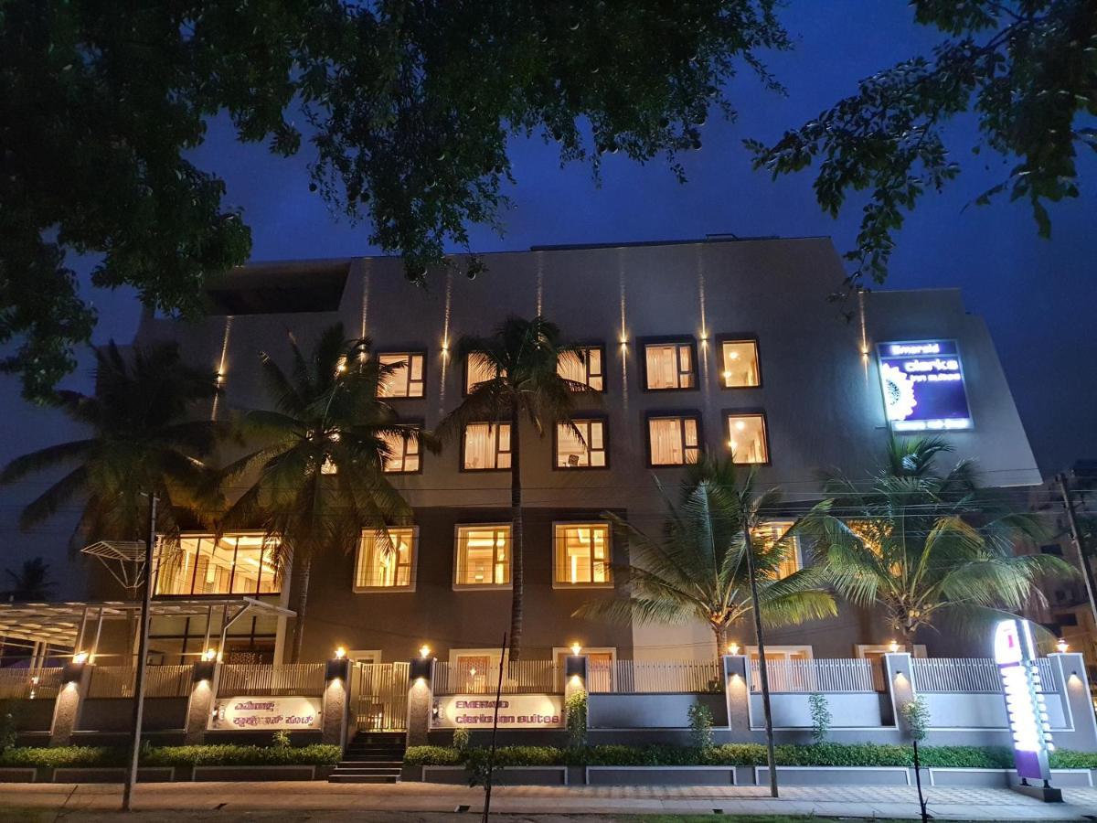 Emerald Clarks Inn Suites مَسّور المظهر الخارجي الصورة