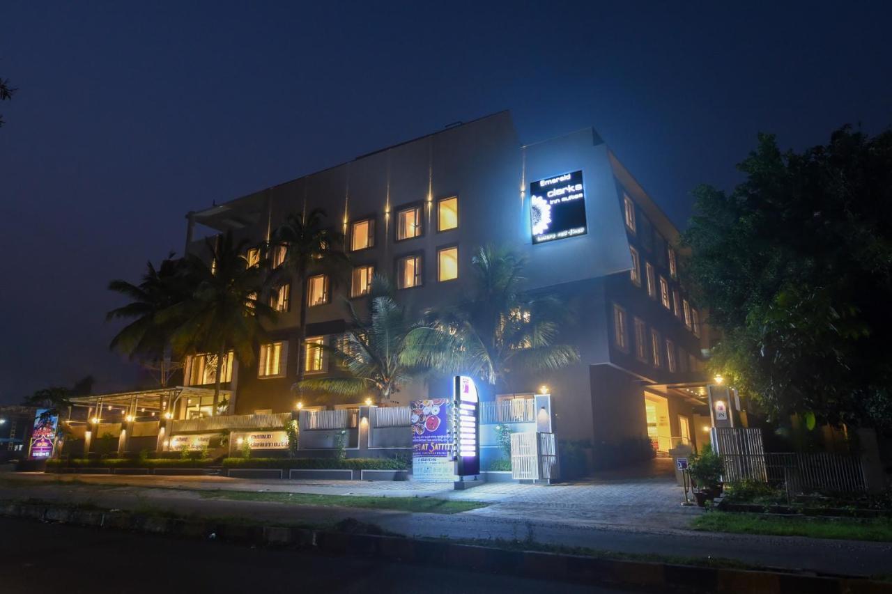 Emerald Clarks Inn Suites مَسّور المظهر الخارجي الصورة