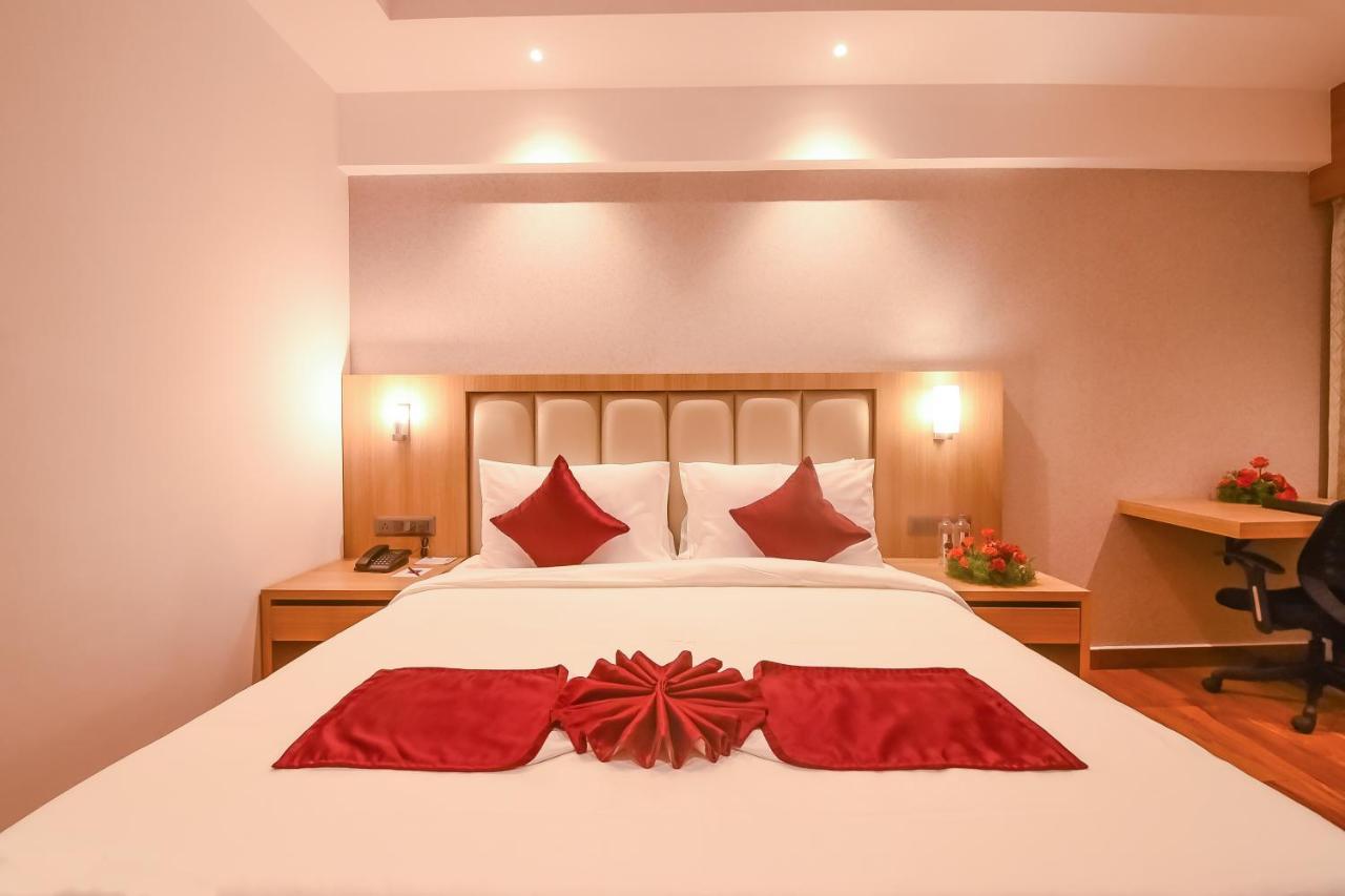 Emerald Clarks Inn Suites مَسّور المظهر الخارجي الصورة
