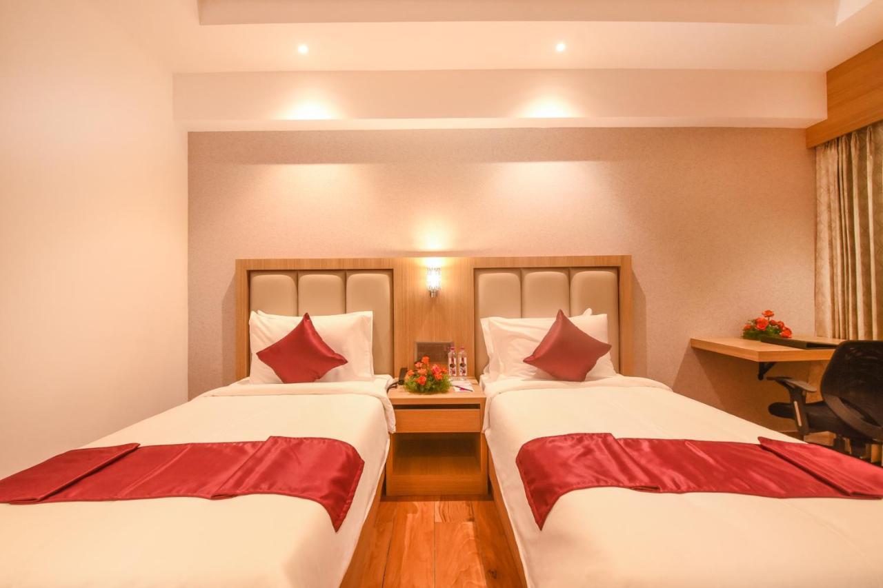 Emerald Clarks Inn Suites مَسّور المظهر الخارجي الصورة