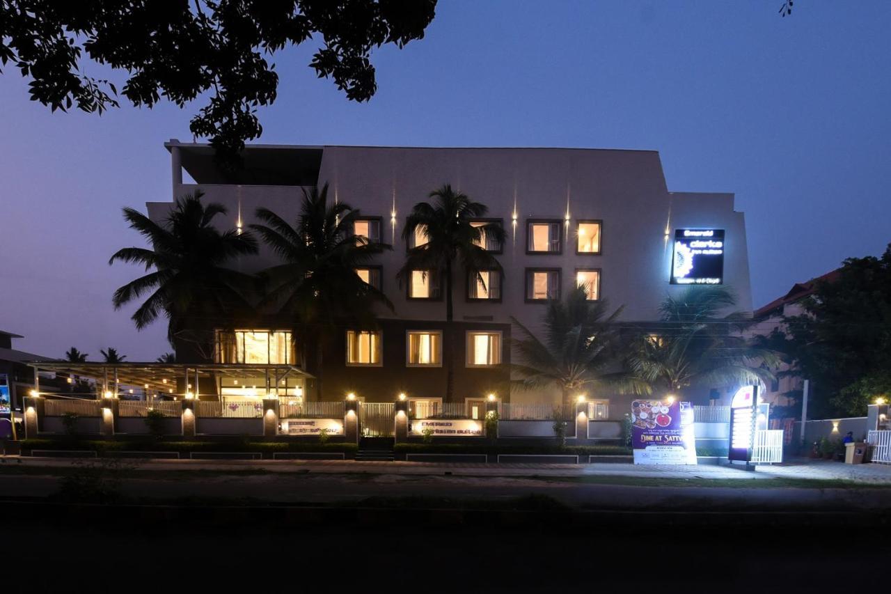 Emerald Clarks Inn Suites مَسّور المظهر الخارجي الصورة