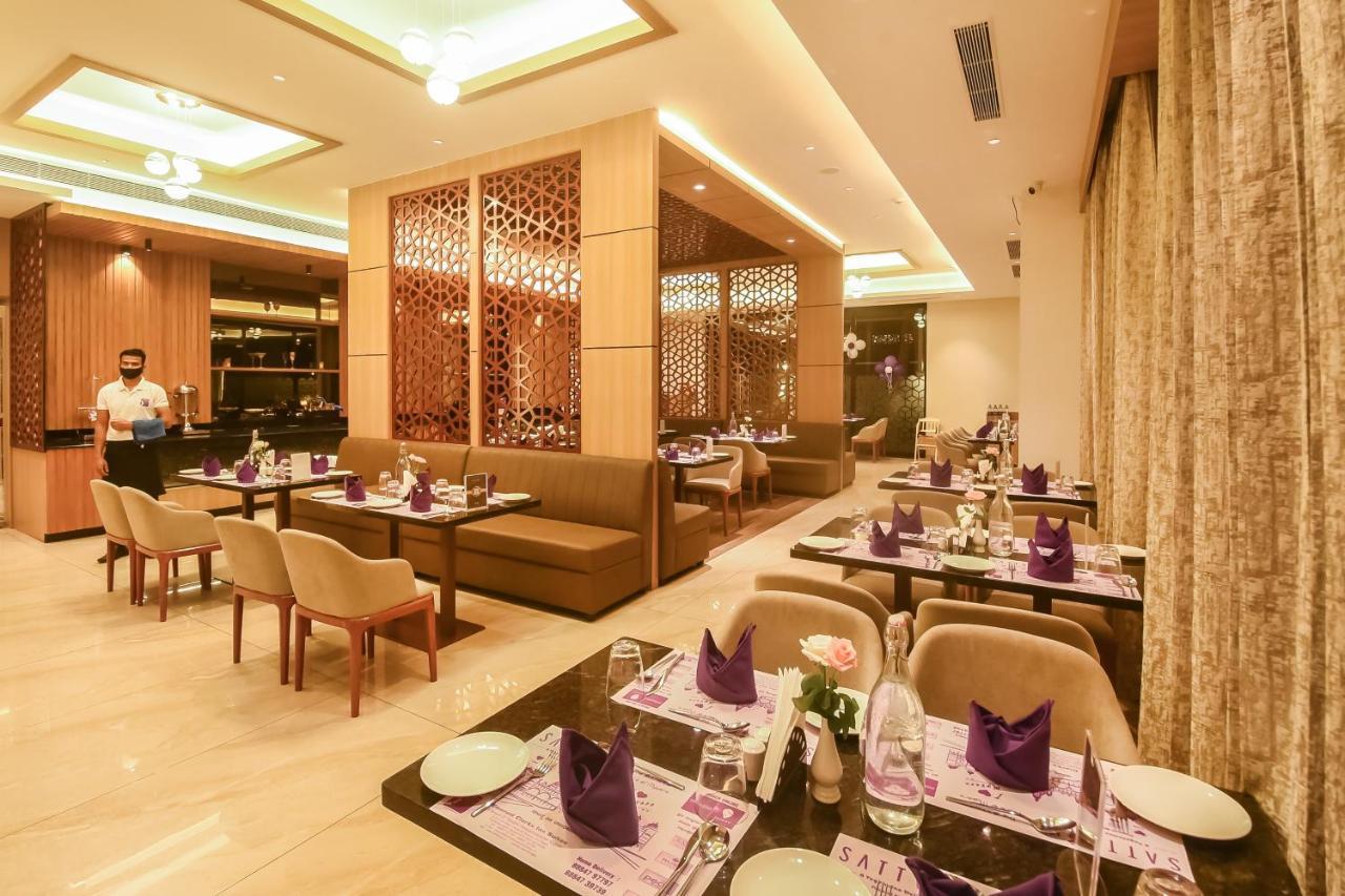 Emerald Clarks Inn Suites مَسّور المظهر الخارجي الصورة