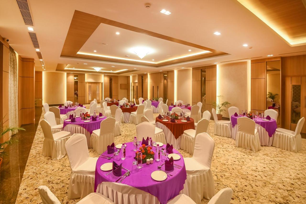 Emerald Clarks Inn Suites مَسّور المظهر الخارجي الصورة