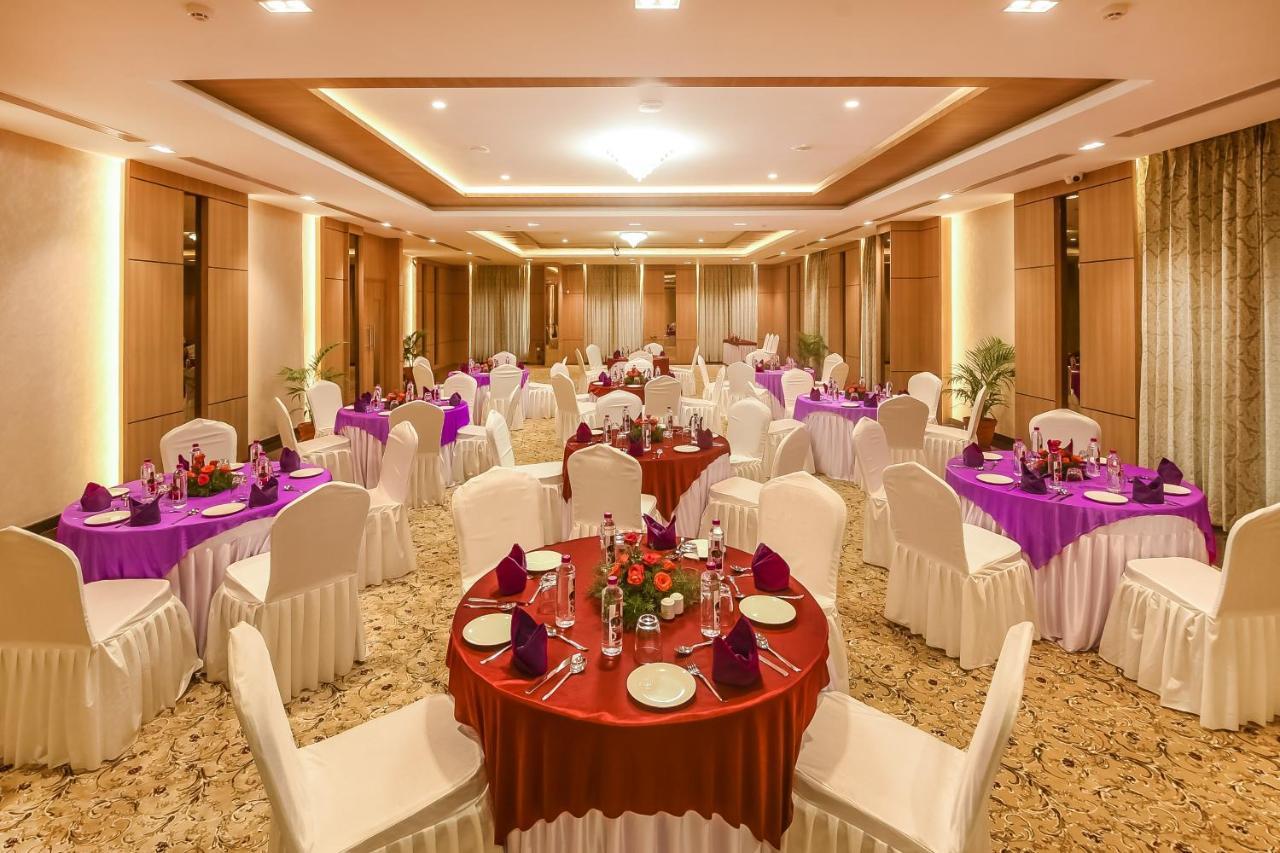 Emerald Clarks Inn Suites مَسّور المظهر الخارجي الصورة
