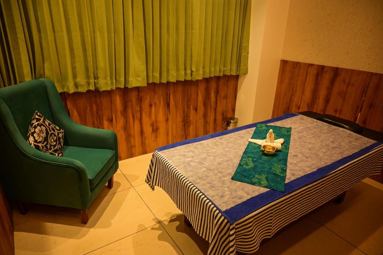 Emerald Clarks Inn Suites مَسّور المظهر الخارجي الصورة