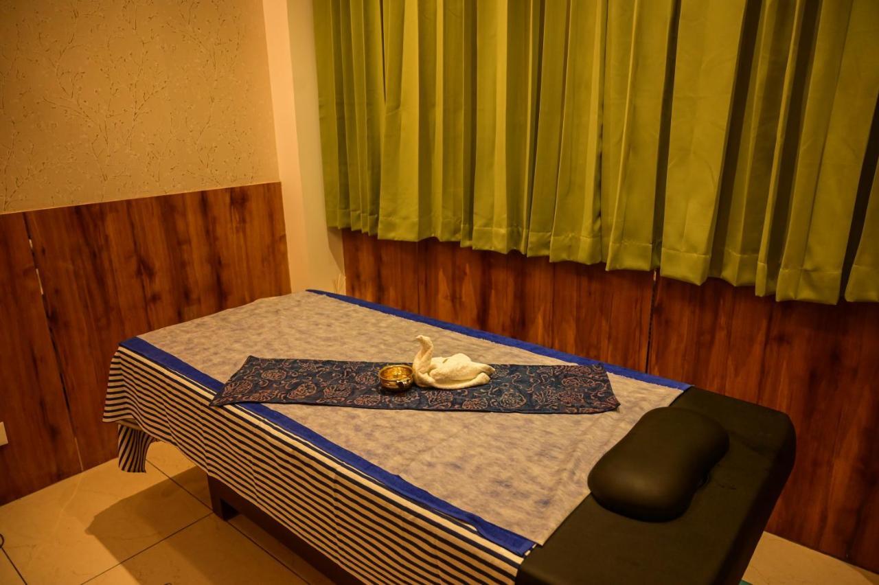 Emerald Clarks Inn Suites مَسّور المظهر الخارجي الصورة